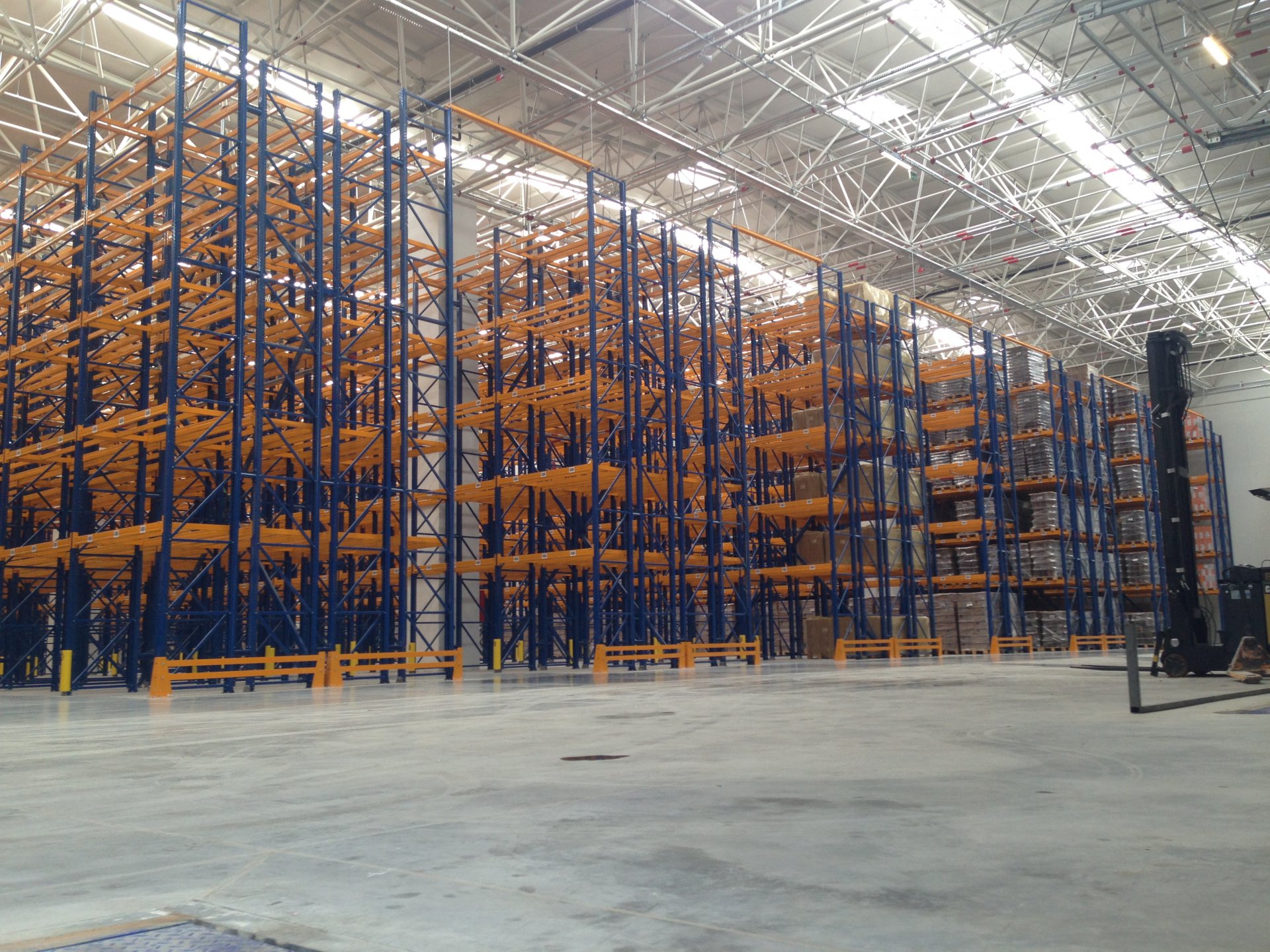 Narrow Aisle Shelving Systems